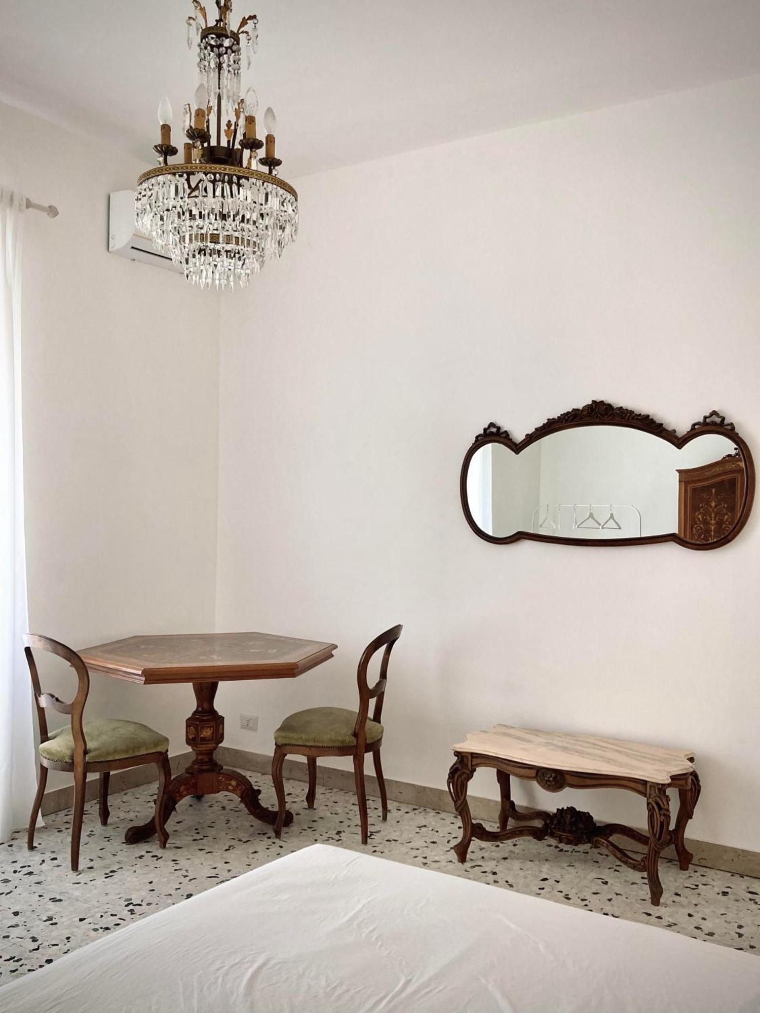Apartment Historical Artist Flat *
